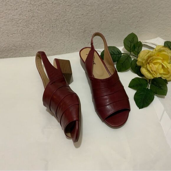 Trotters Nina Red Leather Open Toe Sling Back Low Heel Sandal.   Size 7.5 - Picture 6 of 9